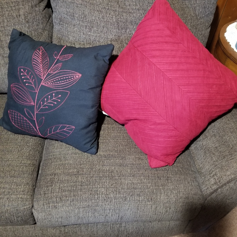 Pillow set - Picture 1 of 7
